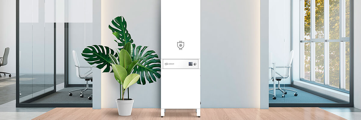 Luftsterilisationsgerät mit UV-C-Technologie im Büro - Luftreiniger