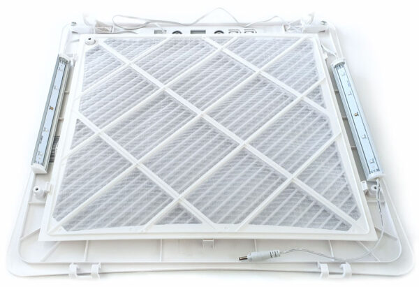 Einbau des Nachrüst-Sets für antivirale Raumluft - UV Technologie in der Klimaanlage